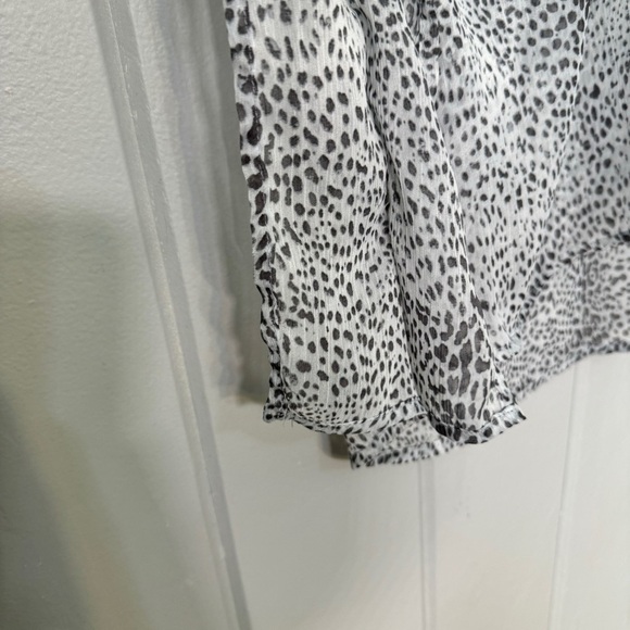 Adrienne  Oversized Top Kaftan V Neck Tunic Animal Print Chiffon Size Large - Picture 8 of 9